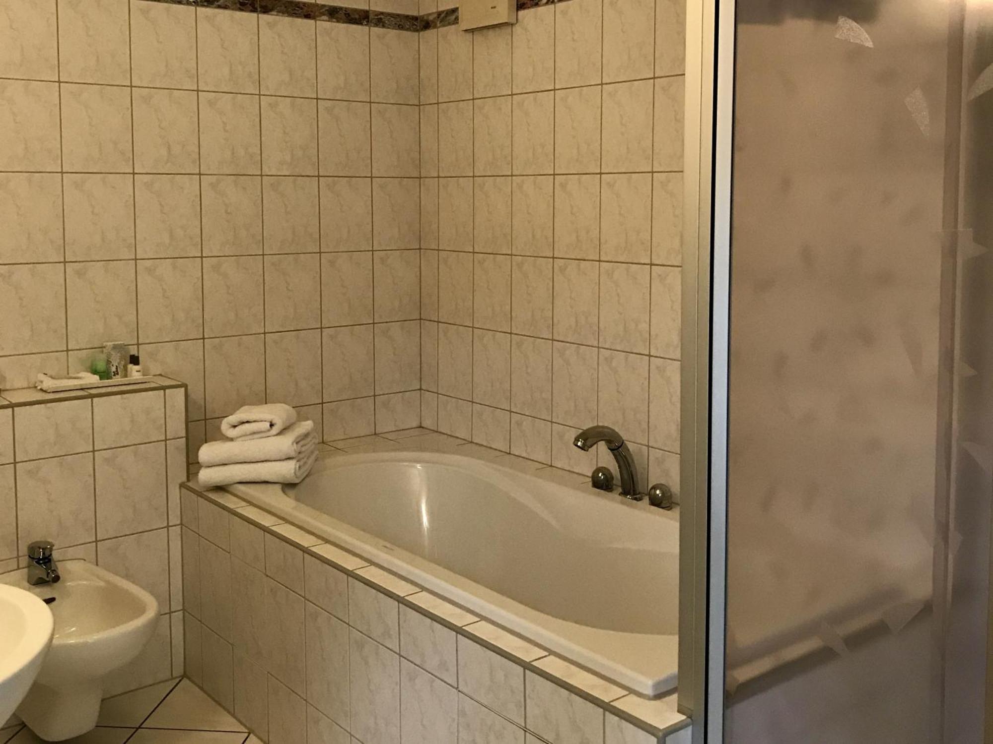 Dein Gutshof Hotel & Ferienwohnungen Görlitz Oda fotoğraf